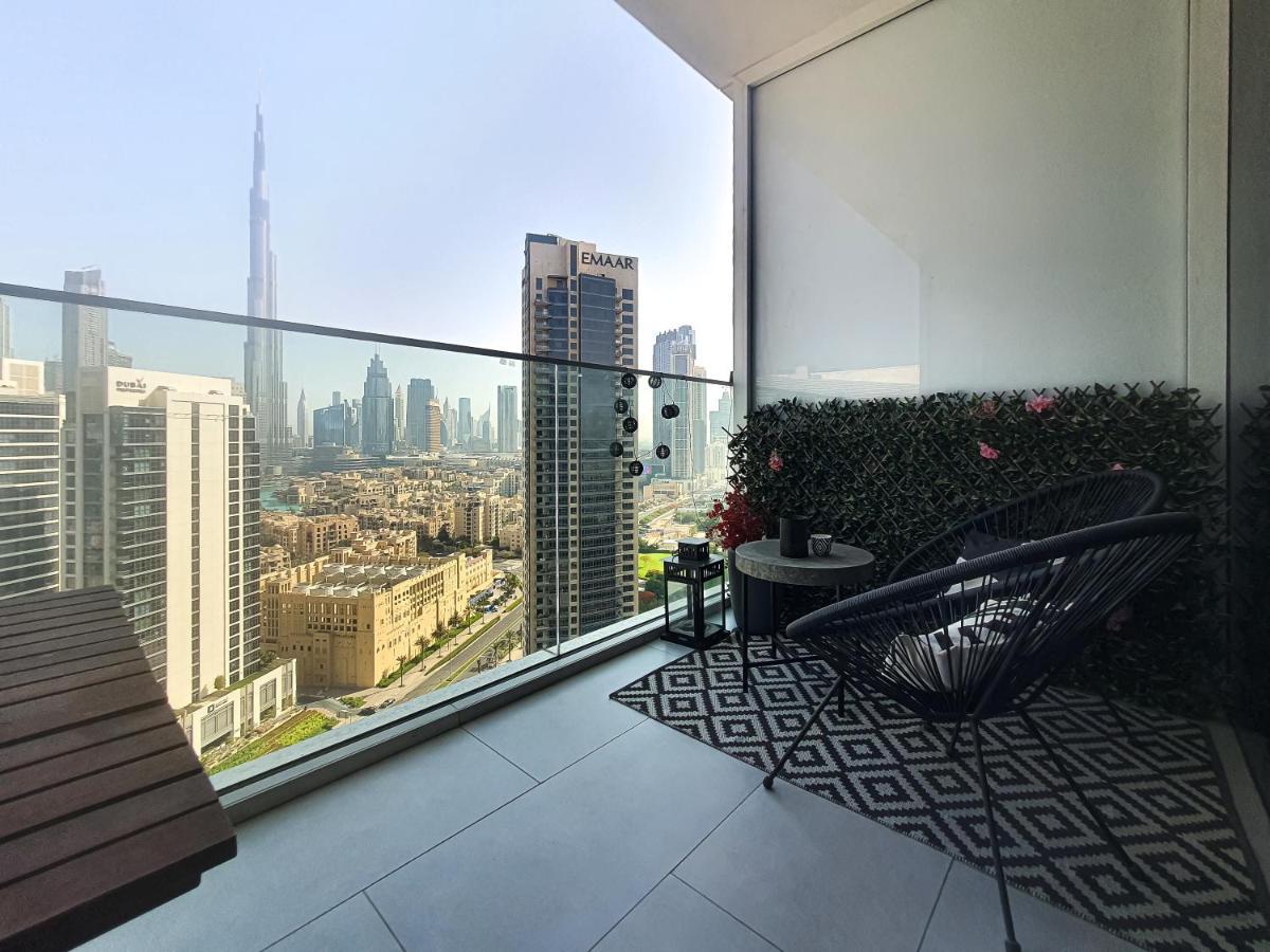 Luxury Studios With Burj Khalifa Or Canal View In Downtown - Marquise Square Tower Dubai Exterior photo