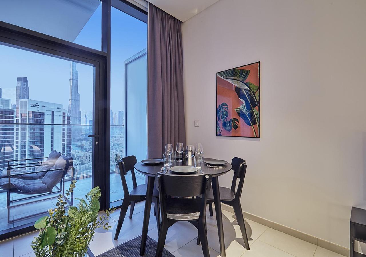 Luxury Studios With Burj Khalifa Or Canal View In Downtown - Marquise Square Tower Dubai Exterior photo