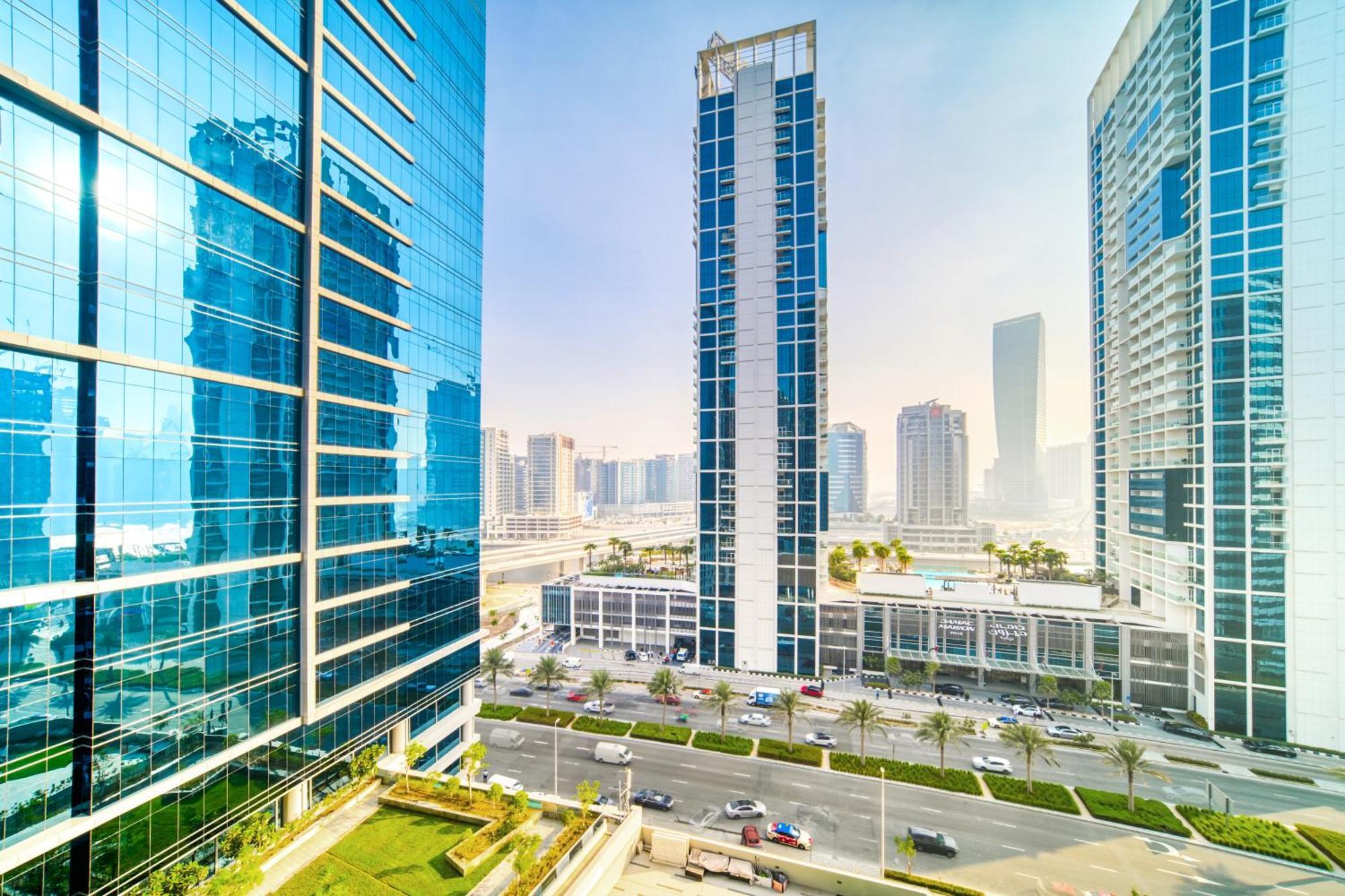 Luxury Studios With Burj Khalifa Or Canal View In Downtown - Marquise Square Tower Dubai Exterior photo