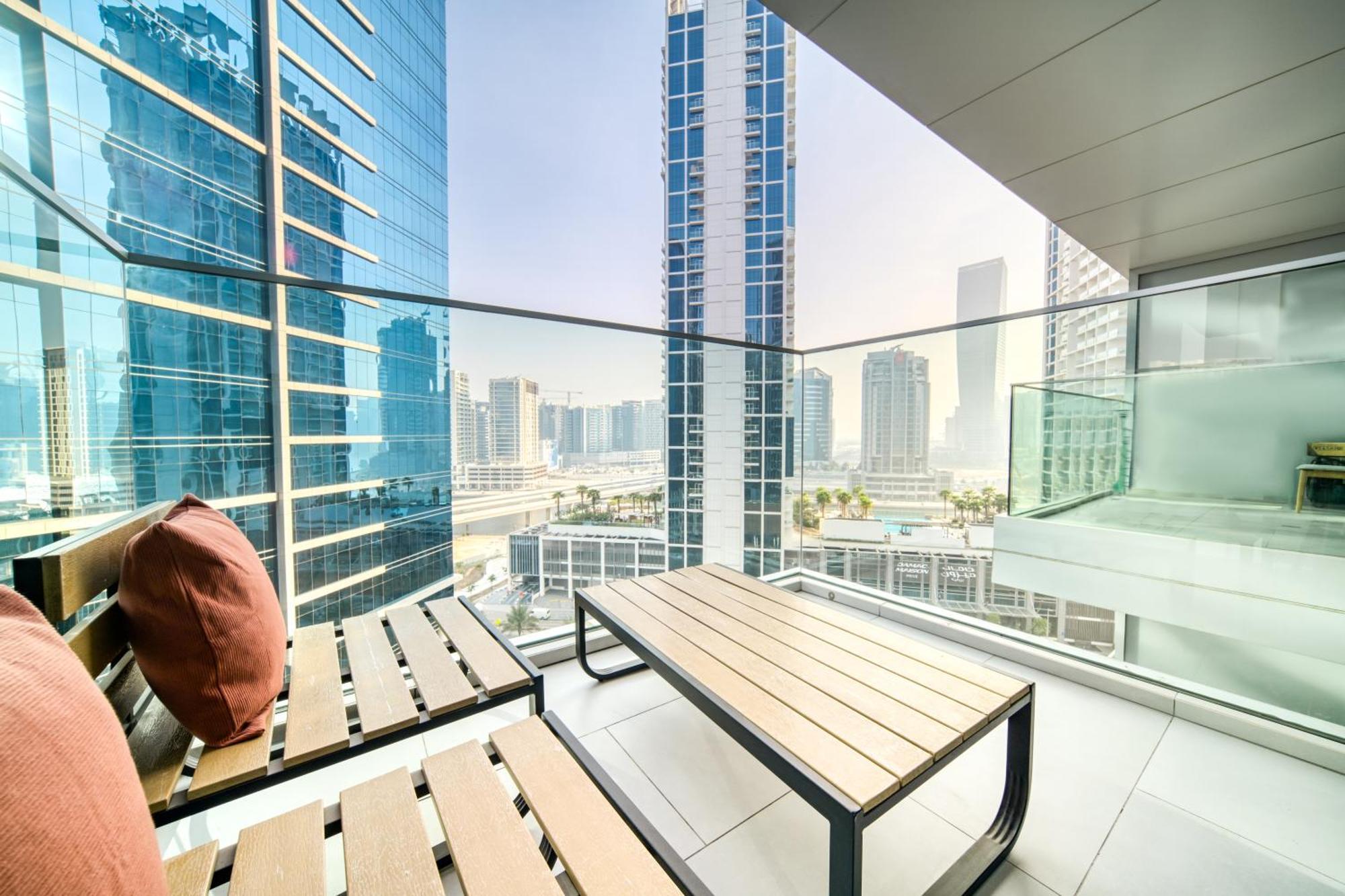 Luxury Studios With Burj Khalifa Or Canal View In Downtown - Marquise Square Tower Dubai Exterior photo