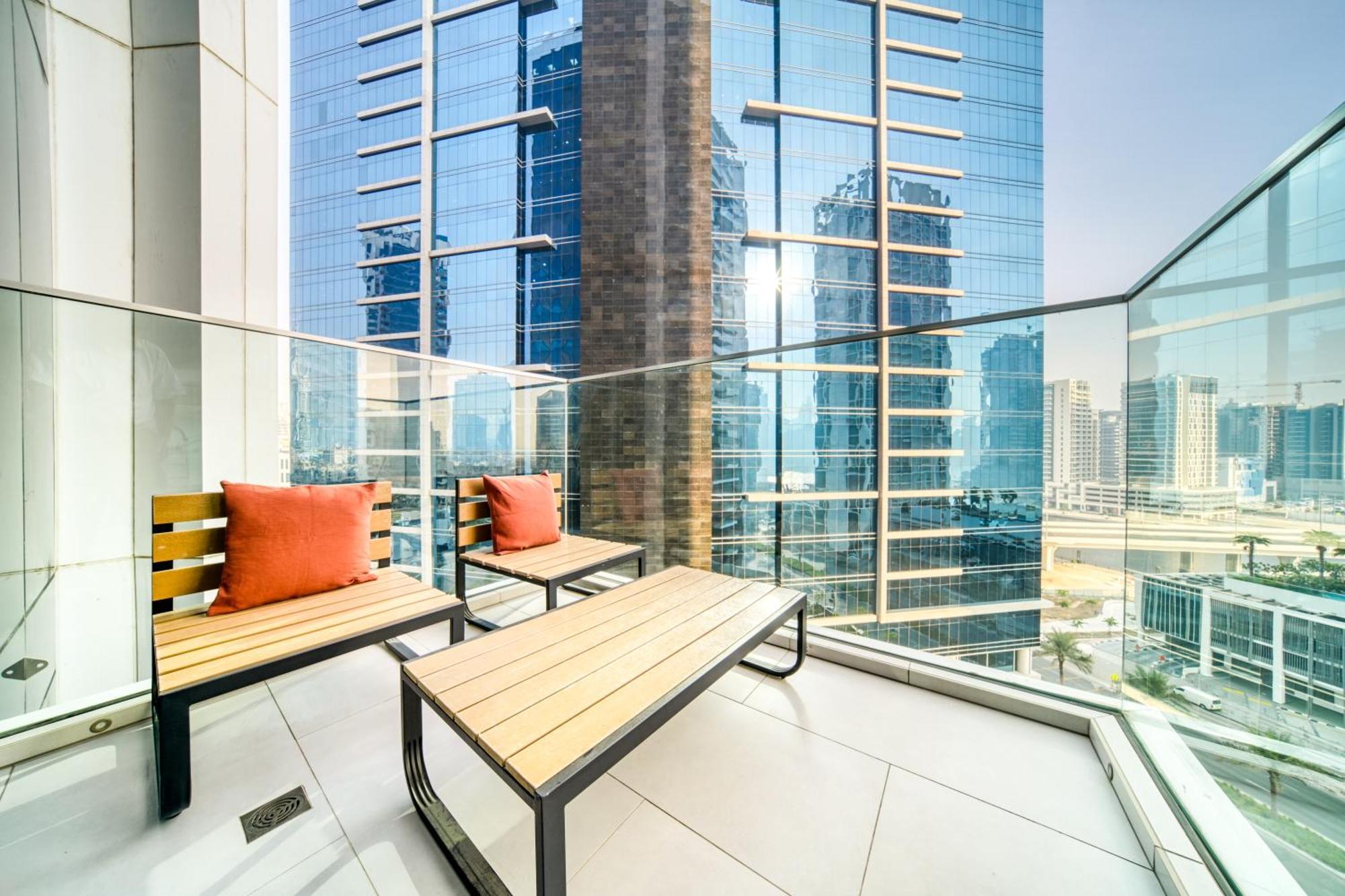 Luxury Studios With Burj Khalifa Or Canal View In Downtown - Marquise Square Tower Dubai Exterior photo