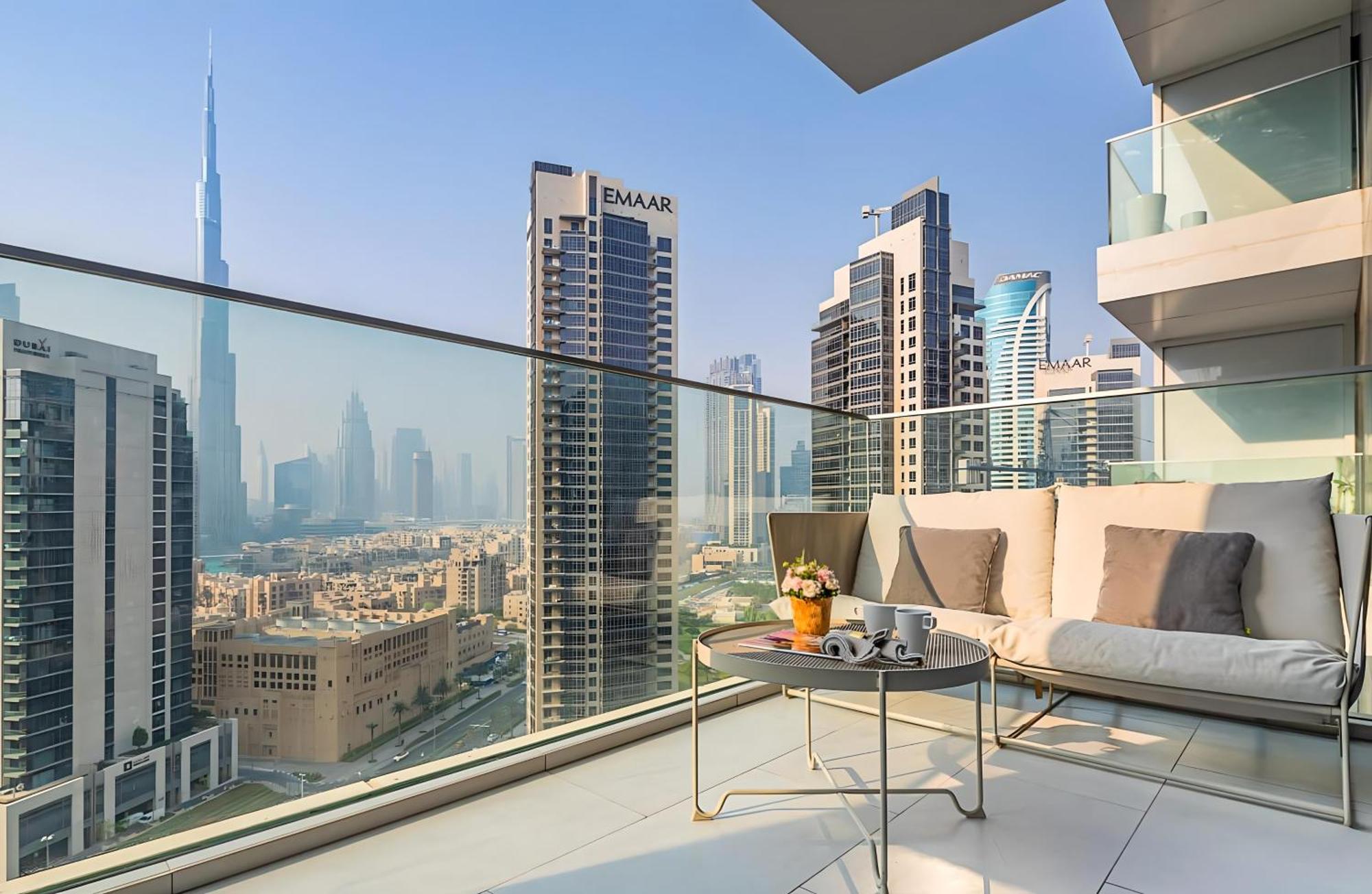 Luxury Studios With Burj Khalifa Or Canal View In Downtown - Marquise Square Tower Dubai Exterior photo